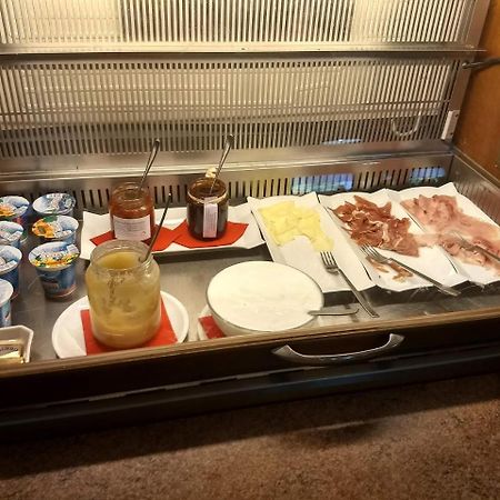 Hotel Ristorante Sassi Rossi Taceno Экстерьер фото