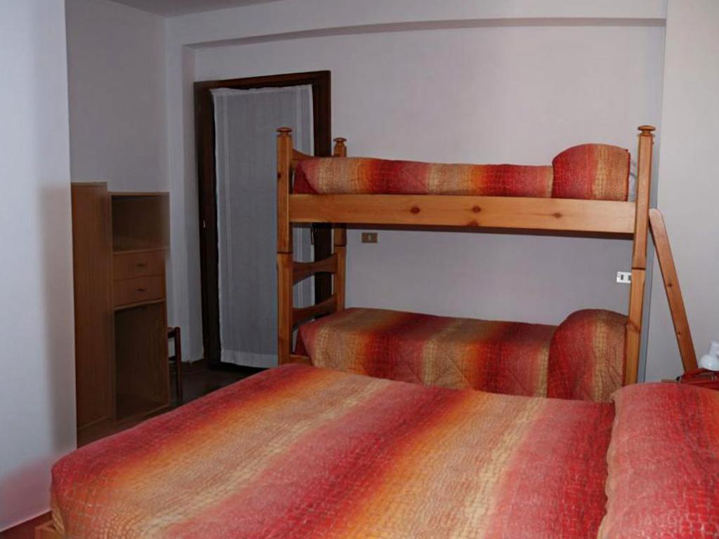 Hotel Ristorante Sassi Rossi Taceno Номер фото