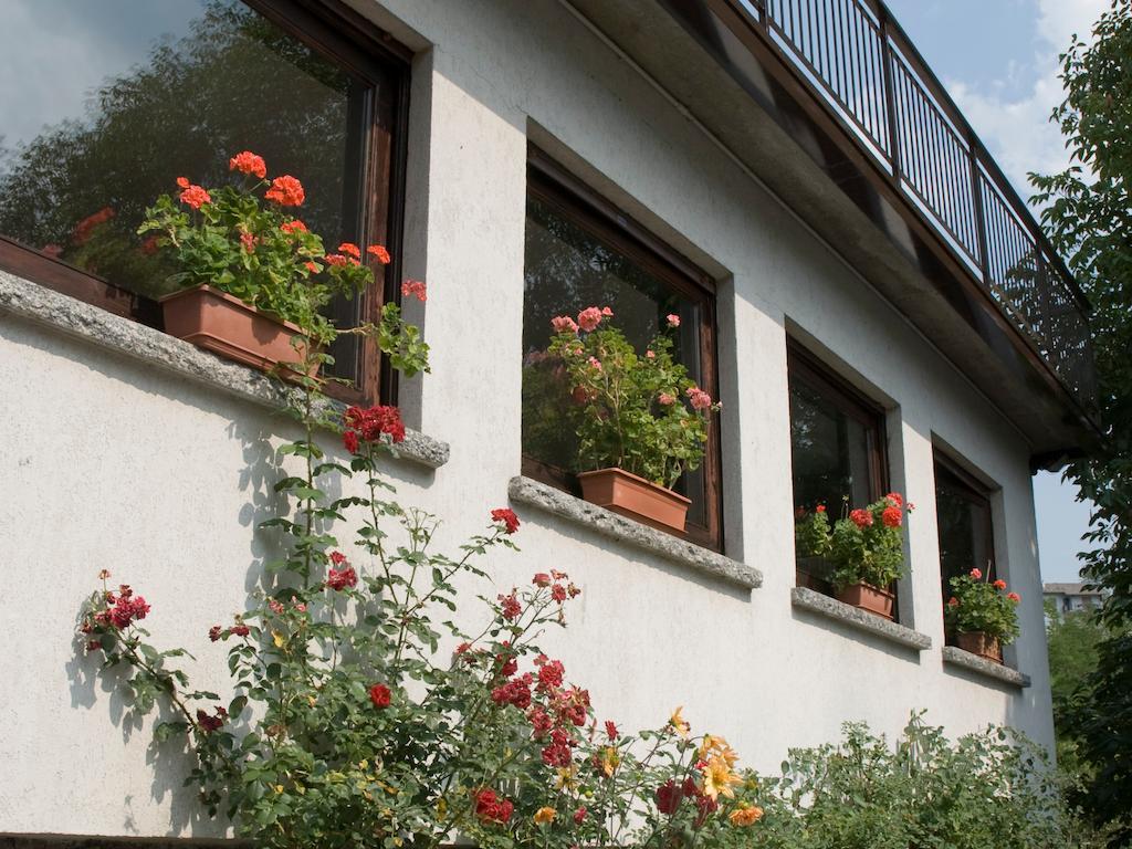 Hotel Ristorante Sassi Rossi Taceno Экстерьер фото